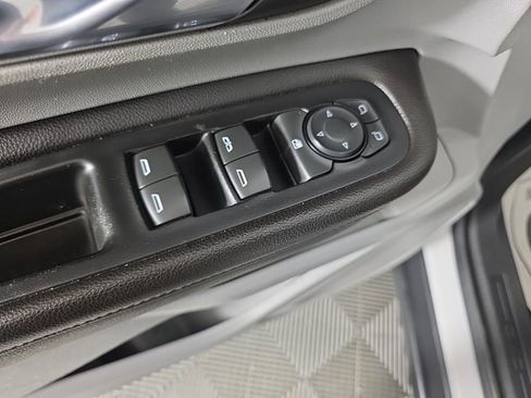 Used 2020 GMC Terrain SLT FWD image 13