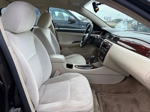 Used 2009 Chevrolet Impala LT image 12