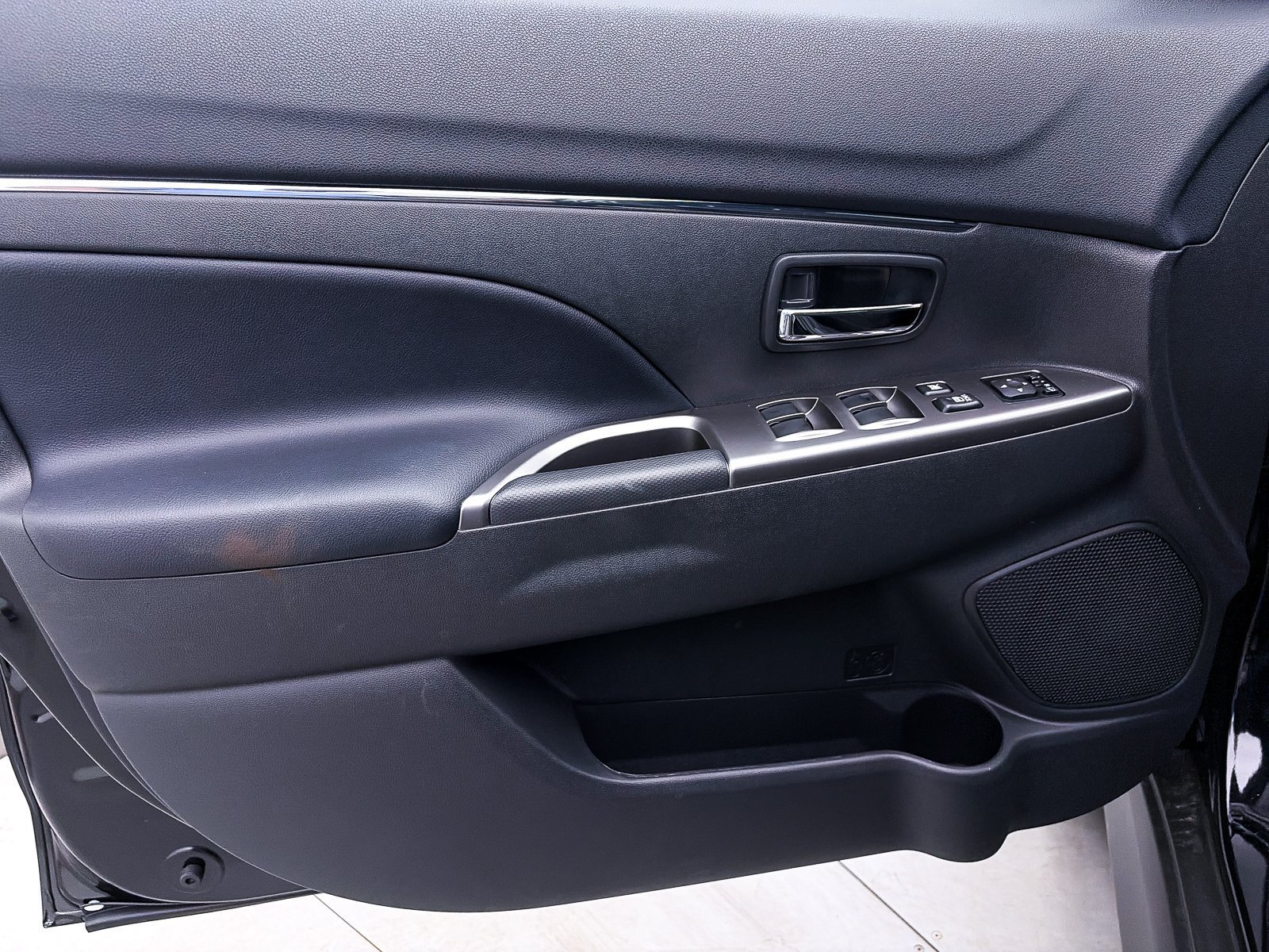 Used 2026 Mitsubishi Outlander Sport SEL AWD/4WD image 7