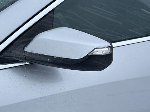 Used 2017 Chevrolet Malibu LT image 11