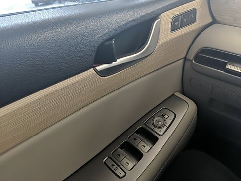 Used 2023 Hyundai Palisade Limited image 30