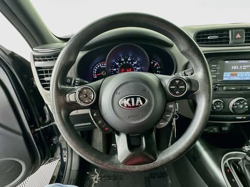 Used 2019 Kia Soul FWD image 11