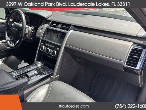 Used 2020 Land Rover Discovery HSE image 45