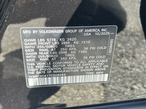 New 2026 Volkswagen Atlas Cross Sport SE image 31