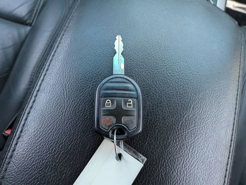 Used 2014 Ford Explorer XLT w/ Equipment Group 202A FWD image 34