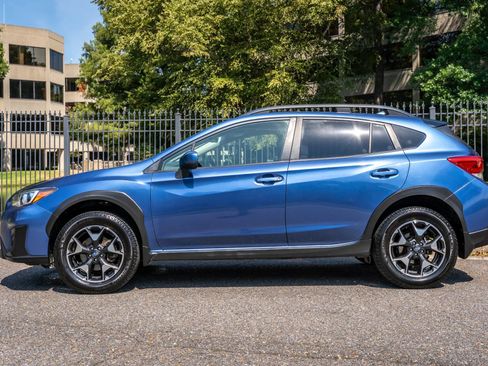 Used 2020 Subaru Crosstrek 2.0i Premium w/ Moonroof Package 1 AWD/4WD image 9