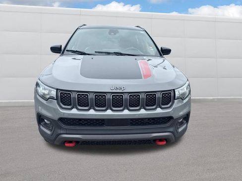 Used 2024 Jeep Compass Trailhawk AWD/4WD image 13