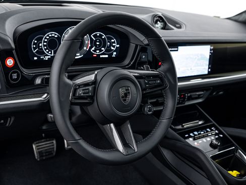 New 2026 Porsche Cayenne Turbo image 13