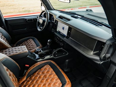 Used 2024 Ford Bronco Big Bend image 43