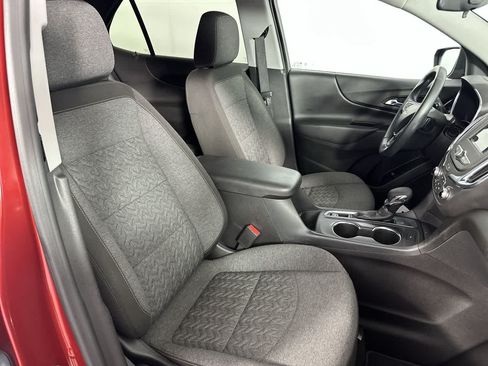 Used 2024 Chevrolet Equinox LT FWD image 6