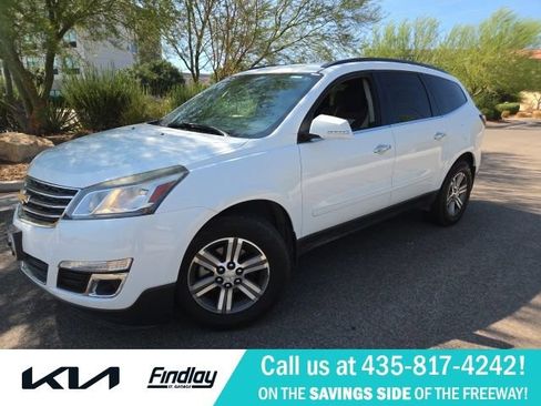 Used 2016 Chevrolet Traverse LT FWD image 1