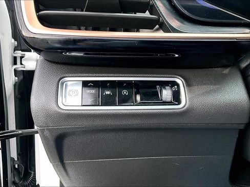 Used 2025 Buick Envision Sport Touring AWD/4WD image 15