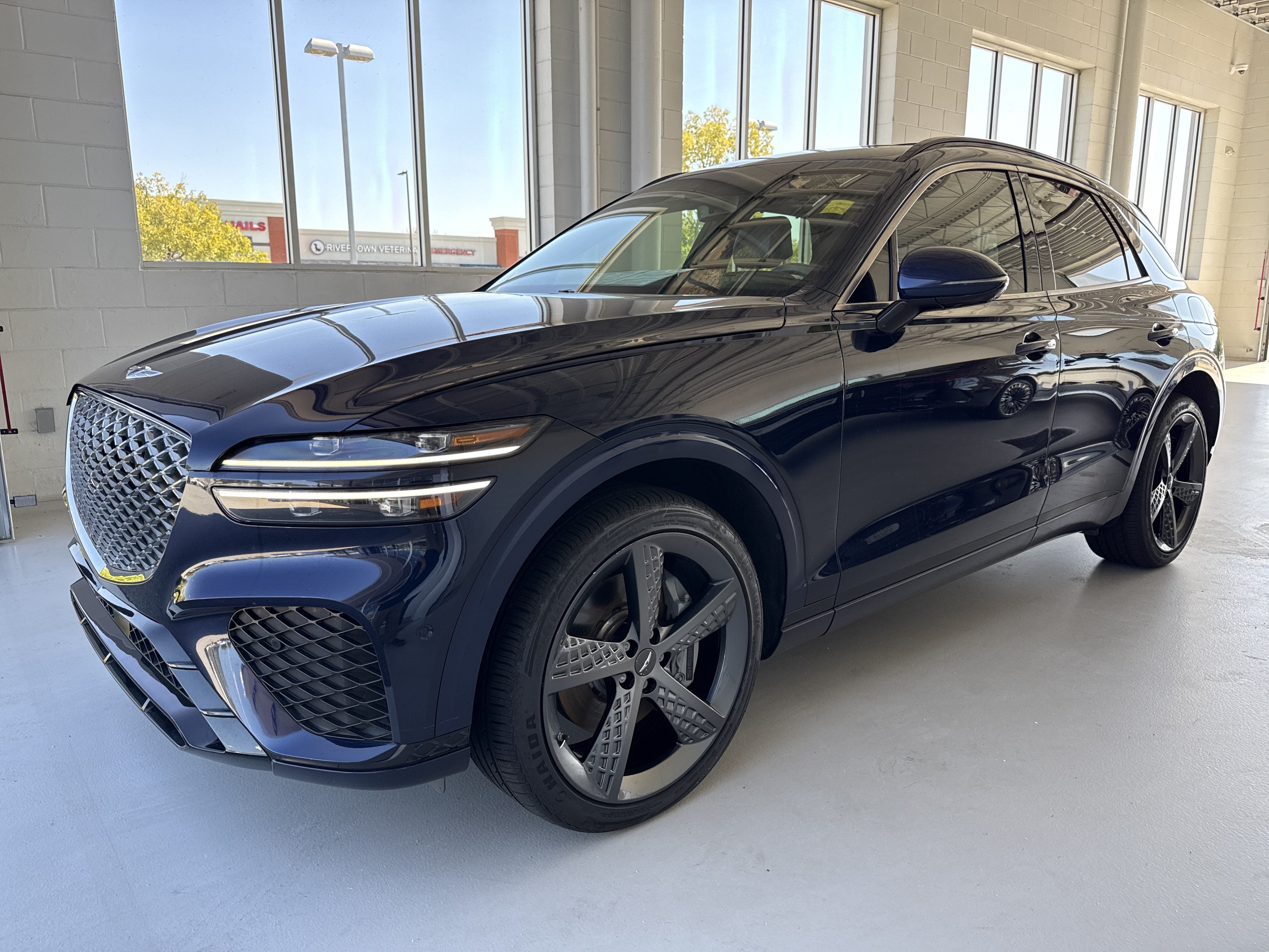Used 2022 Genesis GV70 3.5T Sport w/ Sport Prestige Package AWD/4WD image 6