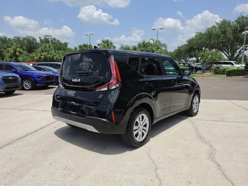Certified 2025 Kia Soul LX FWD image 8