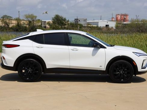 New 2026 Buick Envista Sport Touring image 4