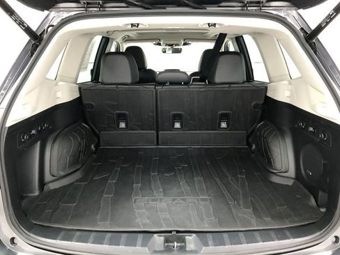 Used 2022 Subaru Forester Touring AWD/4WD image 25