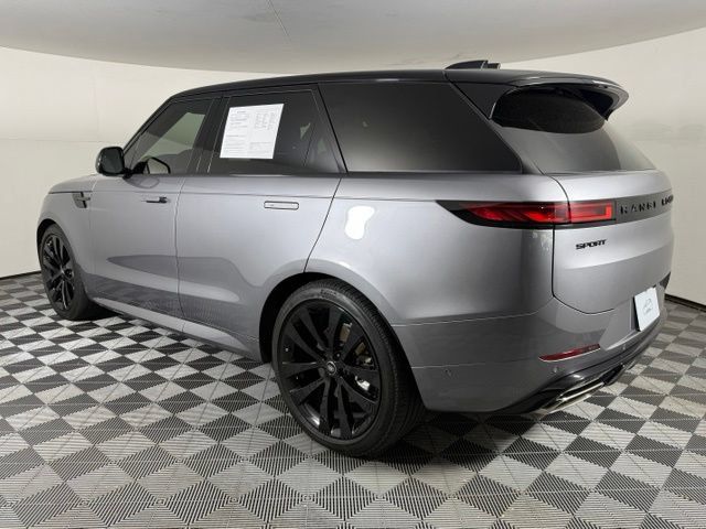 Used 2025 Land Rover Range Rover Sport Dynamic SE AWD/4WD image 4