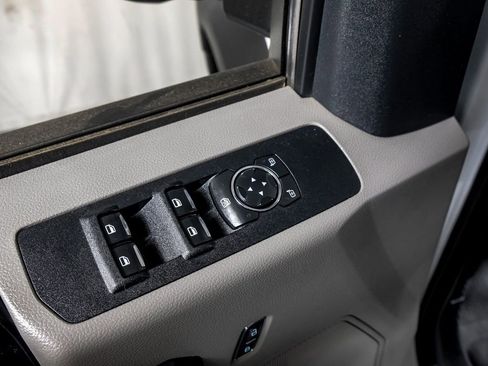 Used 2019 Ford F550 4x4 SuperCab Super Duty image 32