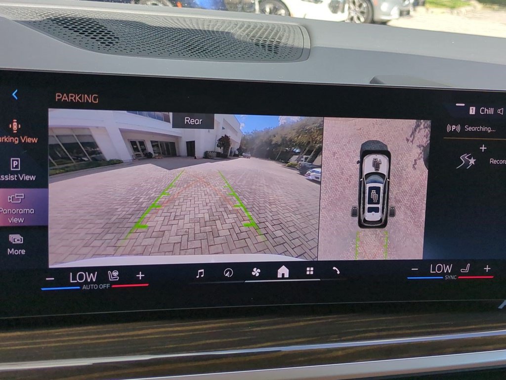 New 2026 BMW X7 xDrive40i w/ Premium Package AWD/4WD image 21