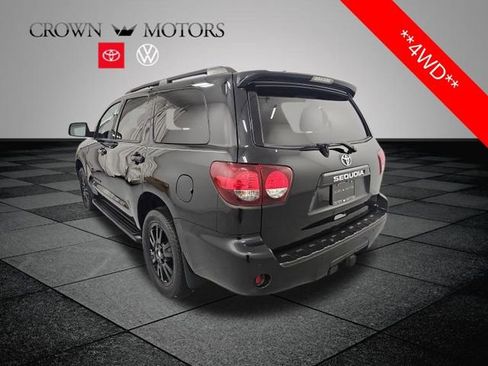Used 2018 Toyota Sequoia TRD Sport AWD/4WD image 4