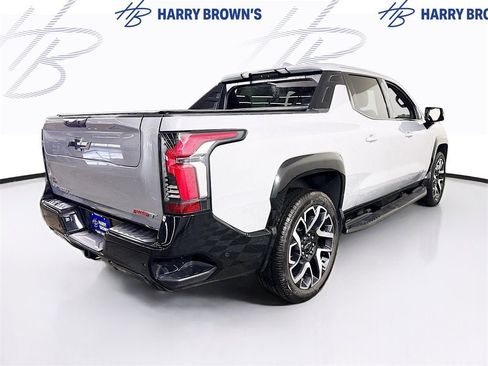 Used 2025 Chevrolet Silverado EV RST image 33