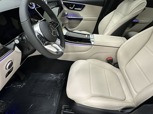 New 2026 Mercedes-Benz GLC 300 4MATIC image 9