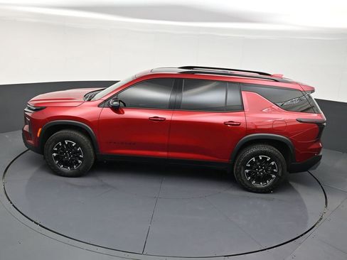 Used 2025 Chevrolet Traverse Z71 w/ Enhanced Driving Package AWD/4WD image 14