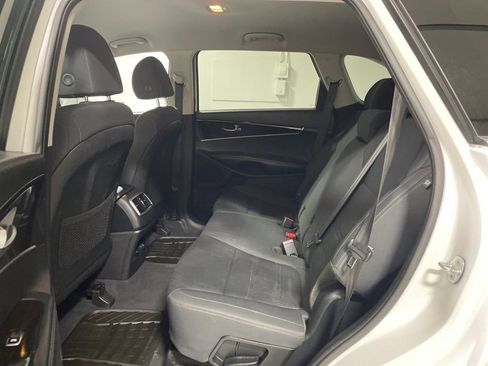 Used 2020 Kia Sorento LX image 15