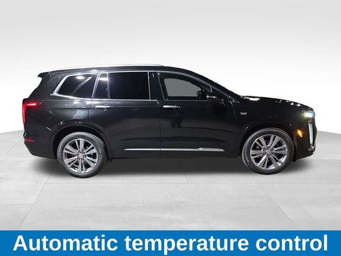 Used 2025 Cadillac XT6 Premium Luxury image 7
