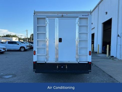 Used 2022 Chevrolet Express 3500 w/ Power Convenience Package RWD image 7