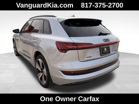 Used 2022 Audi e-tron Premium Plus image 2