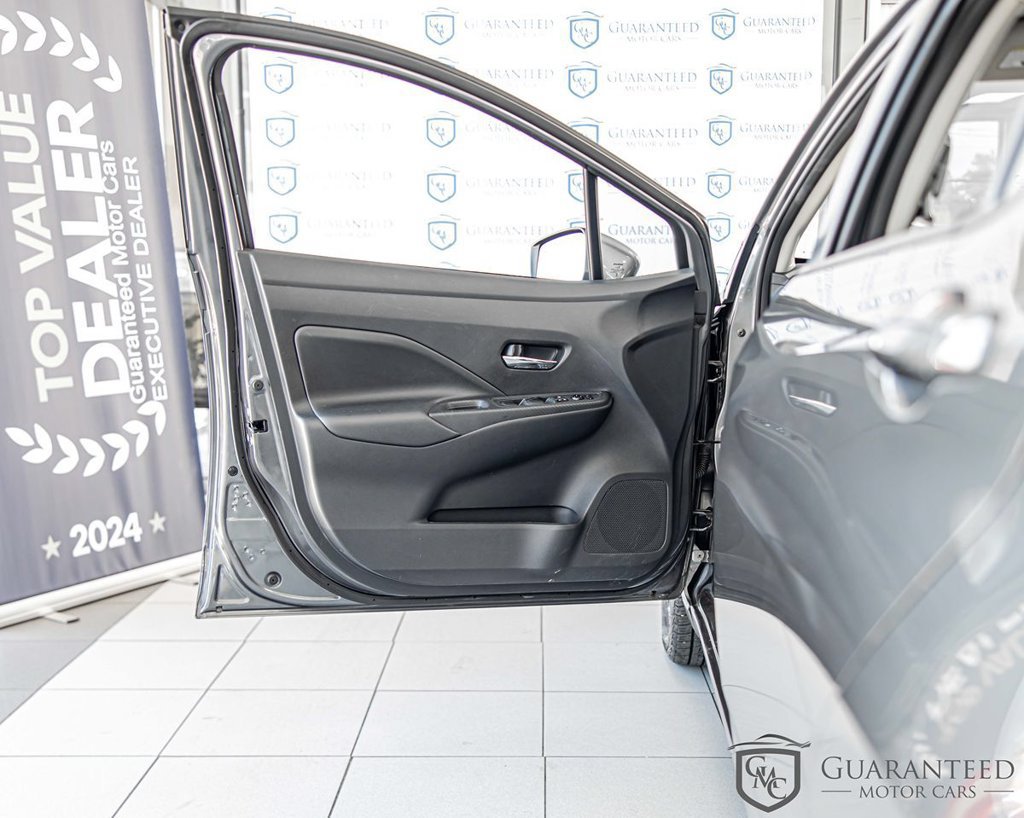 Used 2025 Nissan Versa SV FWD image 28