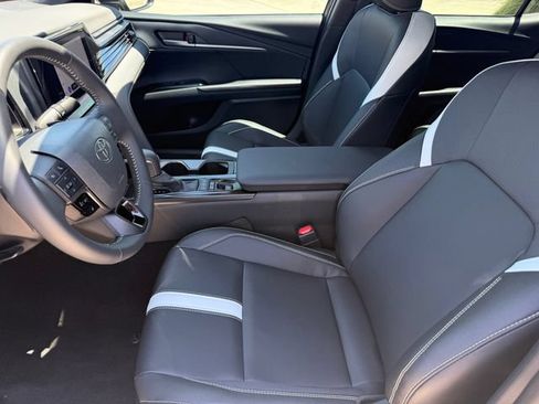 Used 2026 Toyota Camry SE w/ Convenience Package FWD image 10