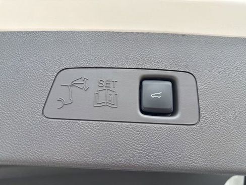 Used 2024 Lincoln Corsair AWD image 33