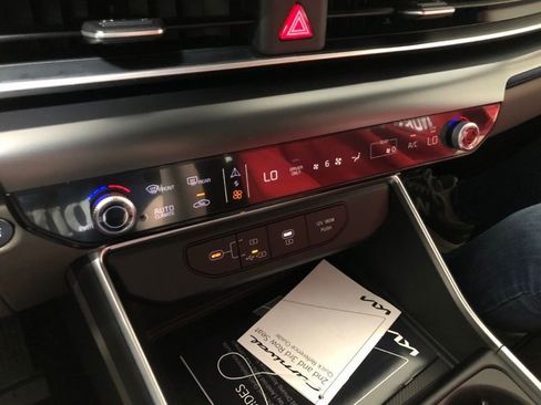 New 2026 Kia Carnival LXS image 31