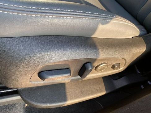 Used 2024 Buick Enclave Premium image 15