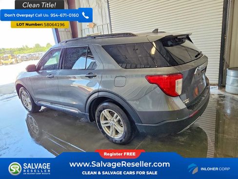 Used 2023 Ford Explorer XLT w/ Equipment Group 202A RWD image 3