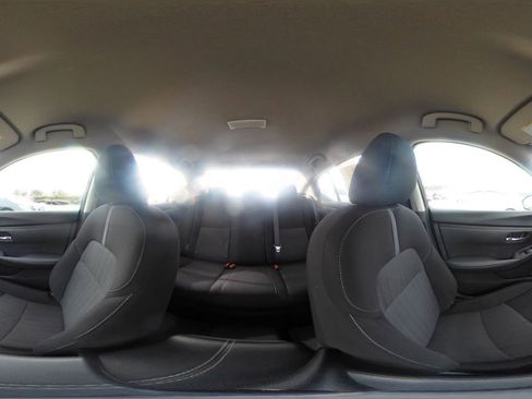 Used 2024 Nissan Sentra SV image 40