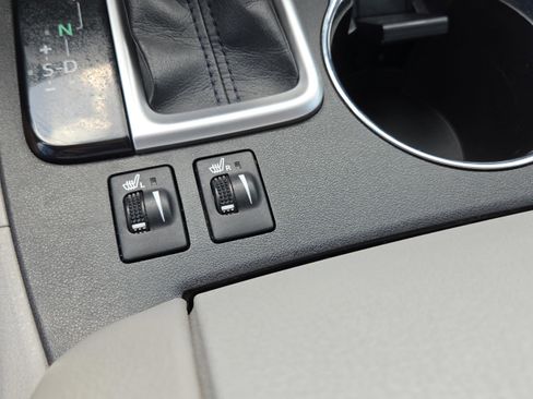 Used 2018 Toyota Highlander XLE image 13