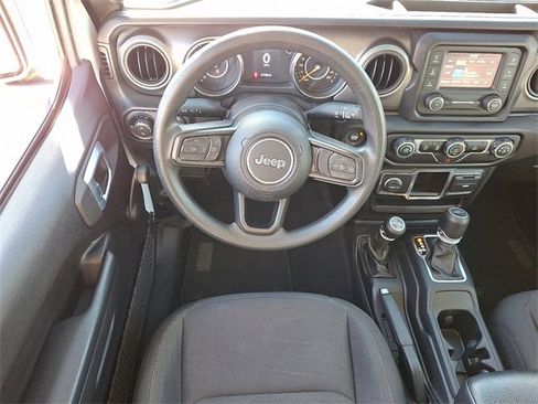 Used 2021 Jeep Gladiator Sport image 11