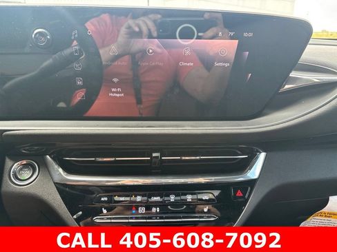 Used 2026 Buick Envista Avenir FWD image 11