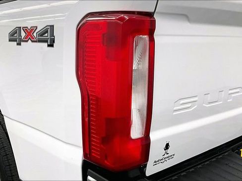Used 2023 Ford F350 XLT image 36