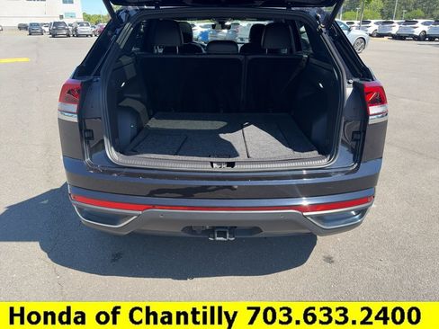 Used 2024 Volkswagen Atlas Cross Sport SE AWD/4WD image 27