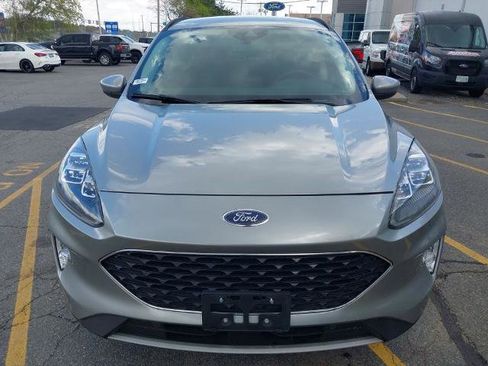 Certified 2021 Ford Escape Titanium AWD/4WD image 3