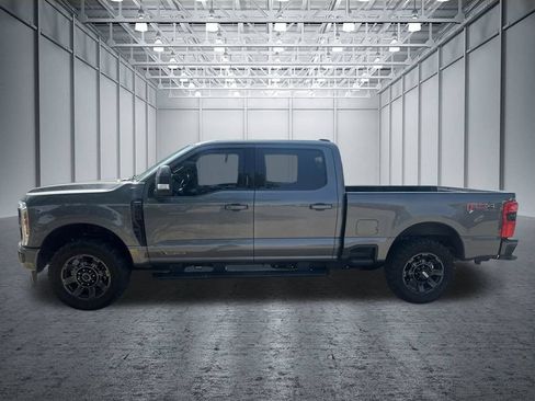 Used 2023 Ford F250 Lariat w/ Sport Appearance Package AWD/4WD image 3