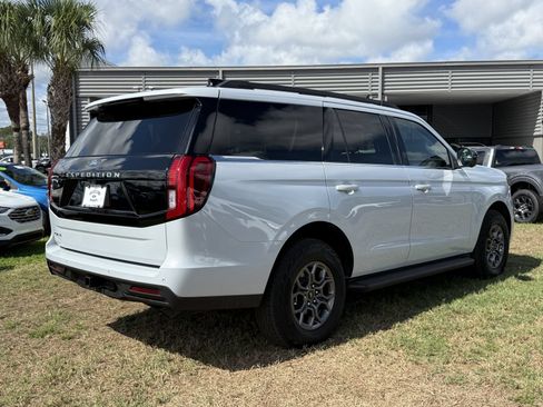 Certified 2025 Ford Expedition Active RWD image 5