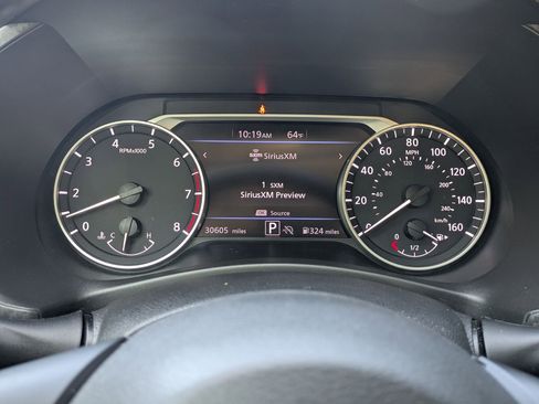 Used 2024 Nissan Sentra SR w/ SR Premium Package image 19