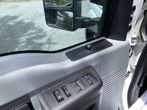 Used 2016 Ford F250 XL w/ Power Equipment Group AWD/4WD image 18