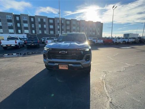 Used 2023 Chevrolet Colorado Z71 w/ Z71 Convenience Package 2 image 3