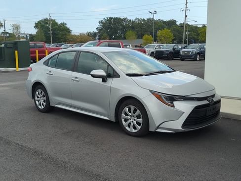Used 2024 Toyota Corolla LE FWD image 1